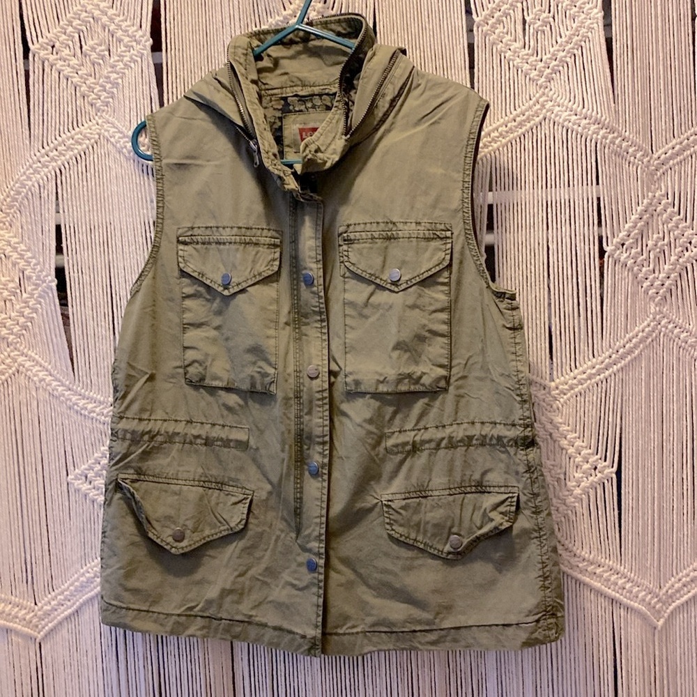 Levis olive green gilet